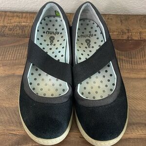 AHNU flat Mary Jane Shoes 8.5 Black Slip On‎ Canvas Suede